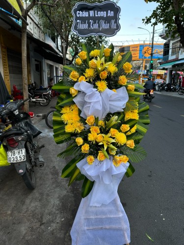 Vòng hoa chia buồn